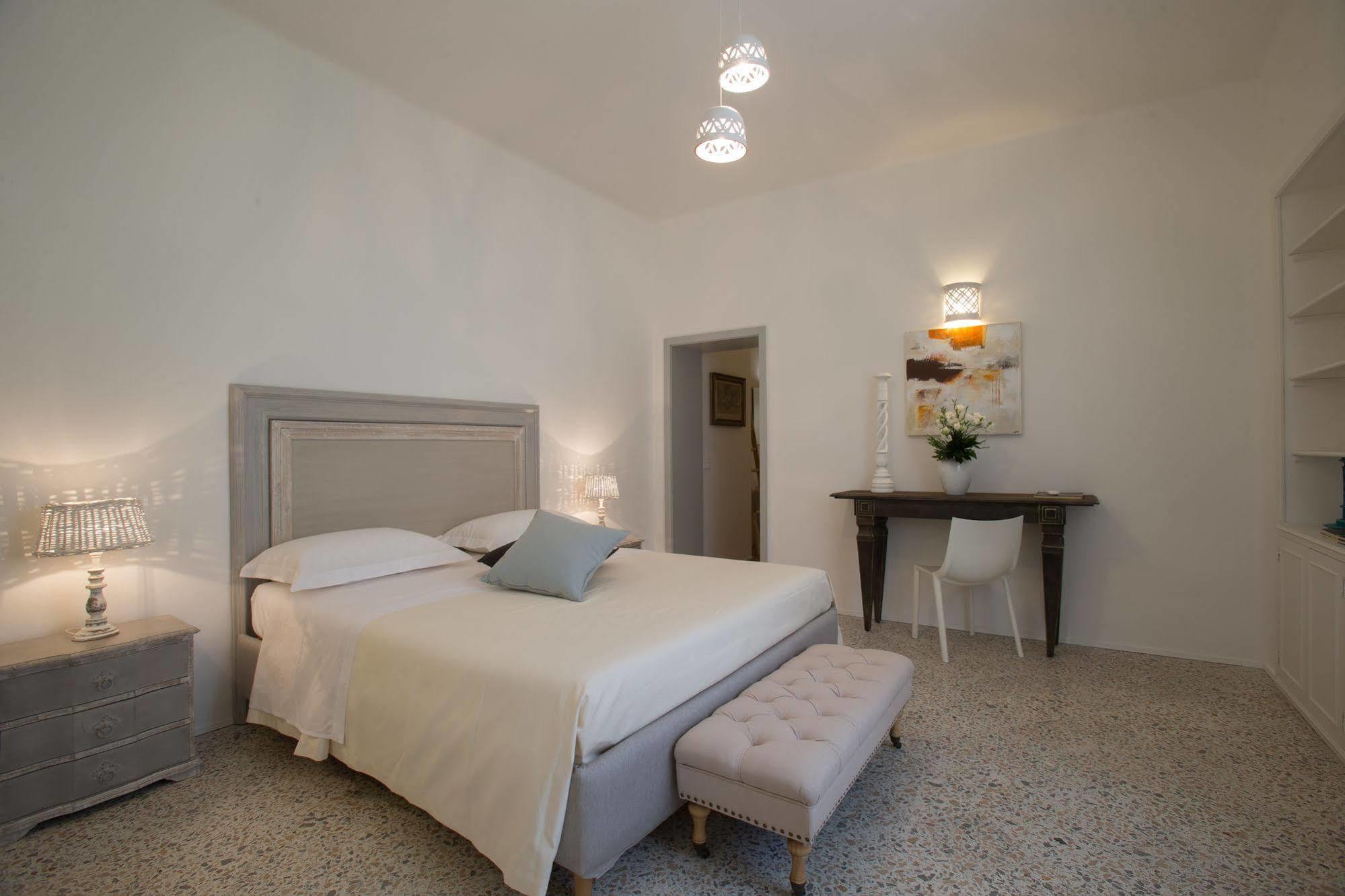 갈라티나 Li Pappi Antico Casale B&B 외부 사진